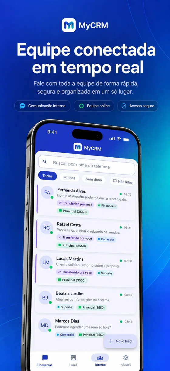 Chat interno do MyCRM no celular, com canais por departamento e conversas diretas entre a equipe